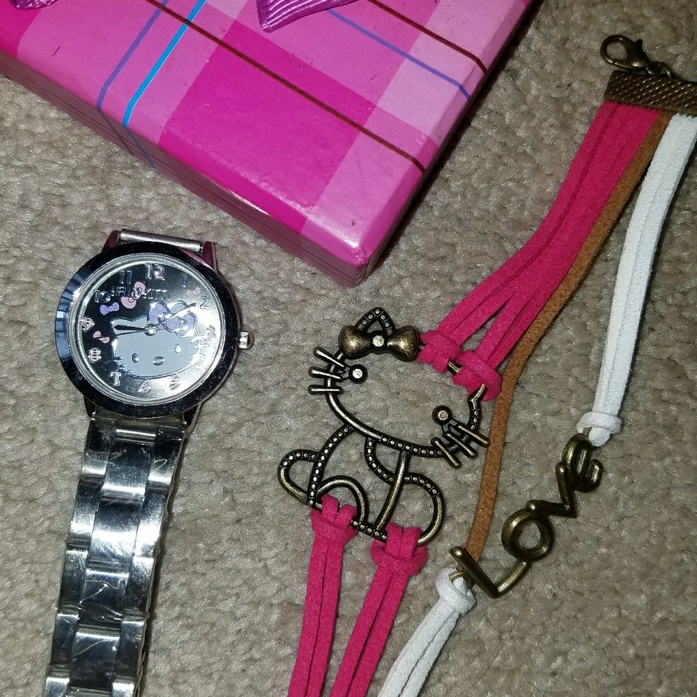 Hello kitty bundle.๐ - Picture 4 of 5